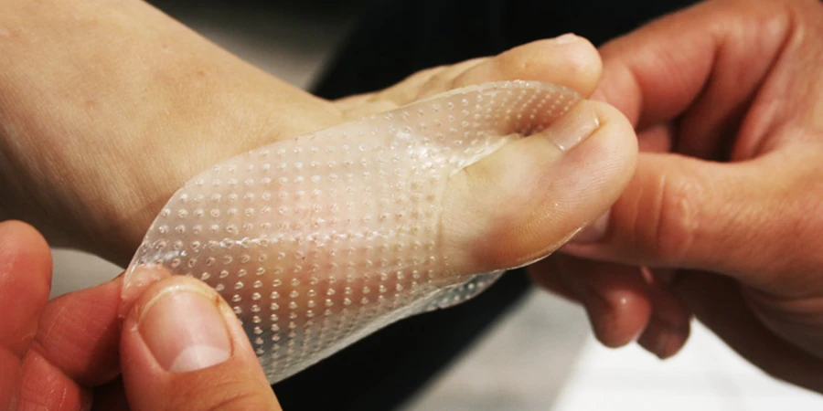 pose du rigiform standard sur un orteil