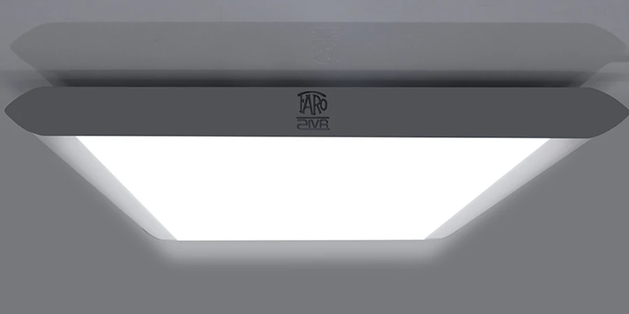 lumière allumée du plafonnier DIVA