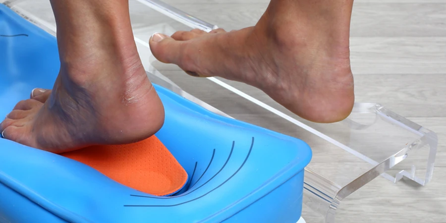 un pied sur la marche de compensation