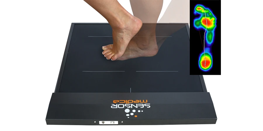 pieds nus de profil sur la freemed base