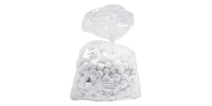 sachet rempli de boules de coton