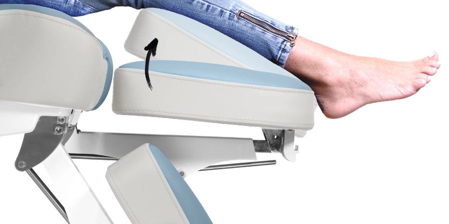 Jambière du fauteuil Alaska, une repliée et l'autre basculée